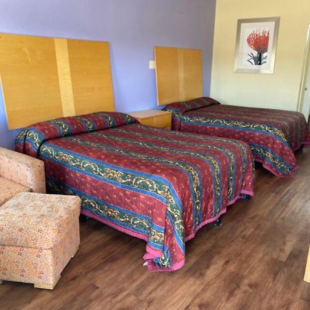Relax Inn & Suites Angleton Eksteriør billede