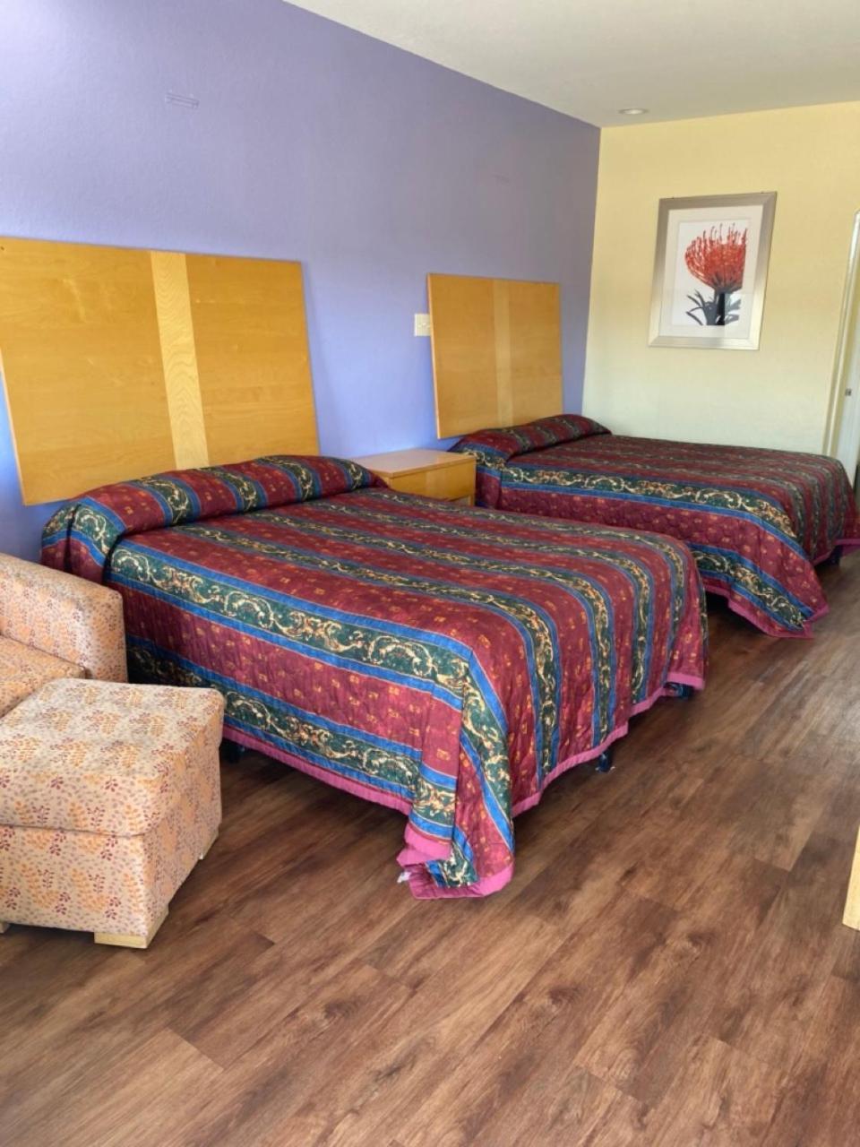 Relax Inn & Suites Angleton Eksteriør billede